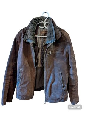 Danier Men’s Brown Leather Zip-Front Jacket with Sherpa Collar